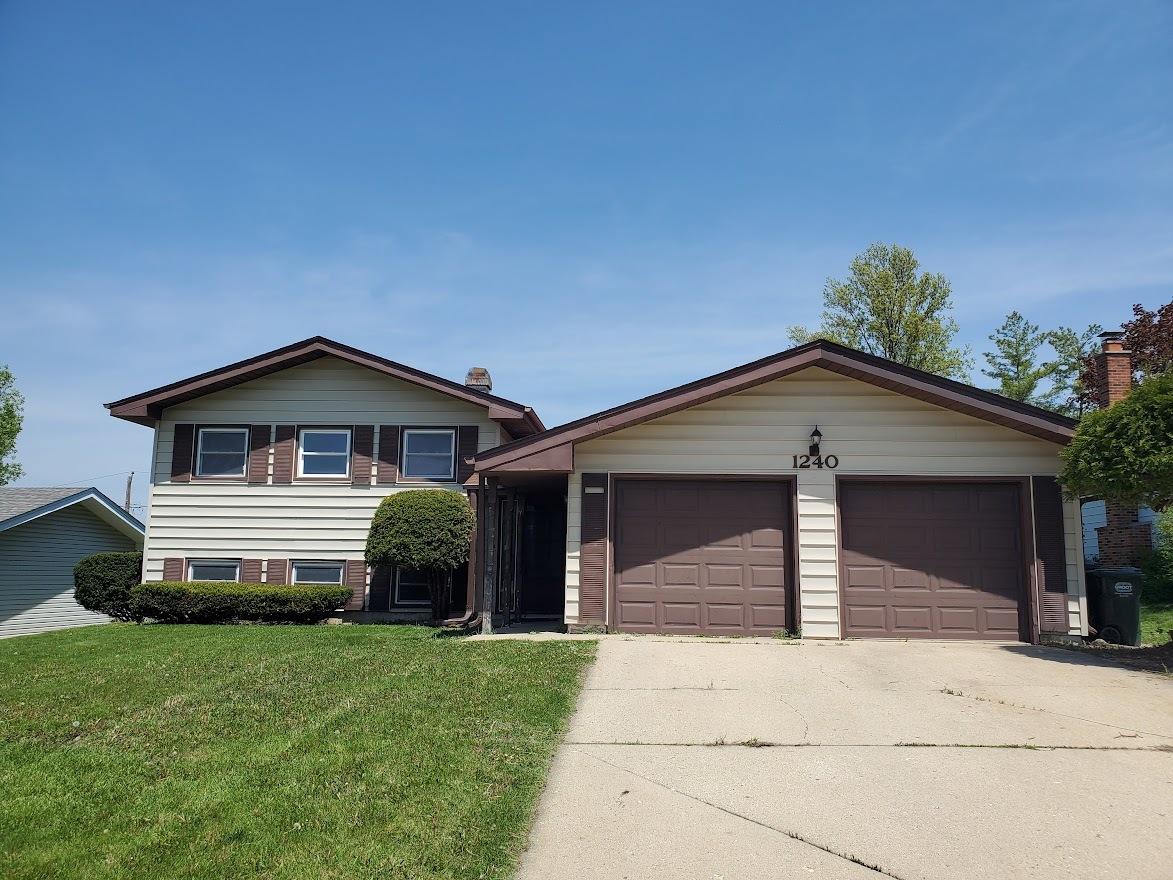 1240 Glen Ln., Hoffman Estates, IL 60169