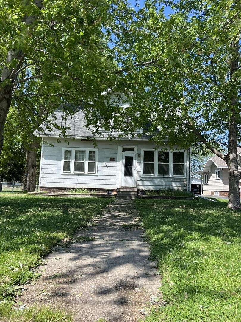 412 Ross St., Walnut, IL 61376
