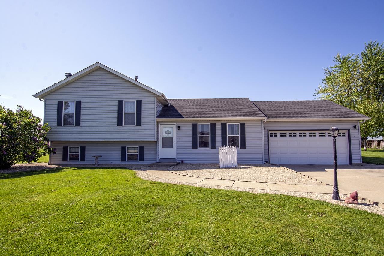 2706 Mallard Ct., Sheridan, IL 60551