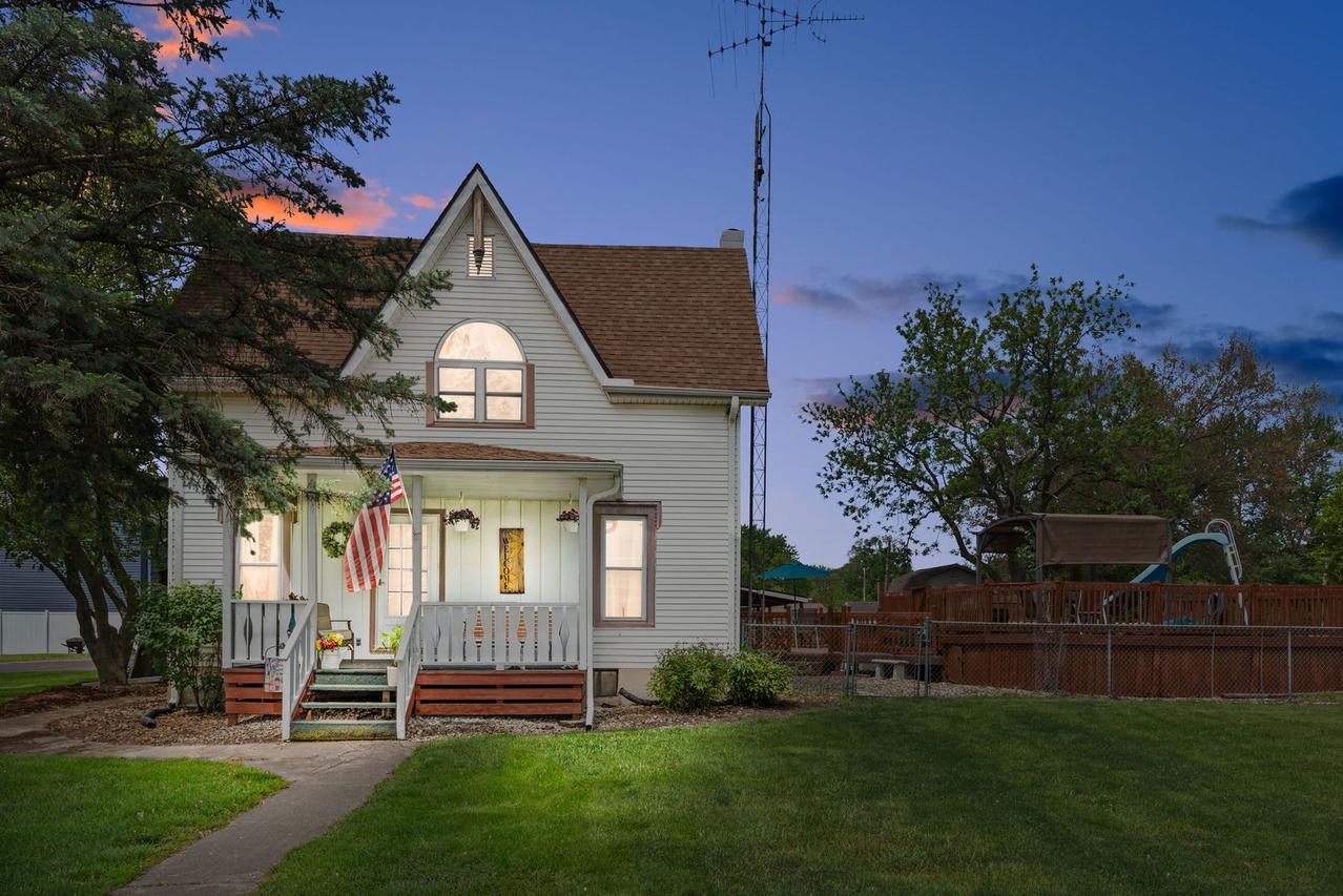 597 S Chestnut St., Chebanse, IL 60922