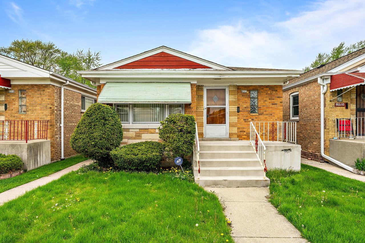 8512 S Damen Ave., Chicago, IL 60620