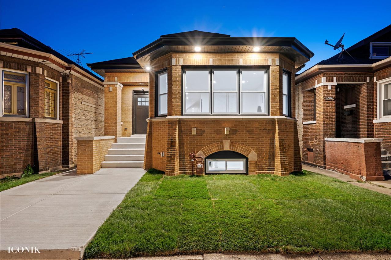 8138 S Hermitage Ave., Chicago, IL 60620