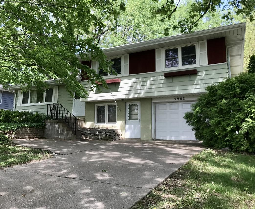 3902 N Walround Ln., Peoria, IL 61615