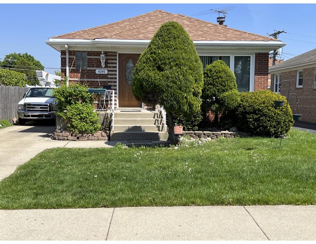 4345 N Oriole Ave., Norridge, IL 60706