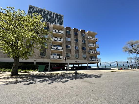 2772 E 75th St. #3FN, Chicago, IL 60649