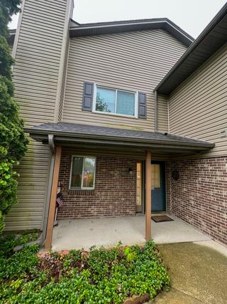 450 Valley Dr. #102, Naperville, IL 60563