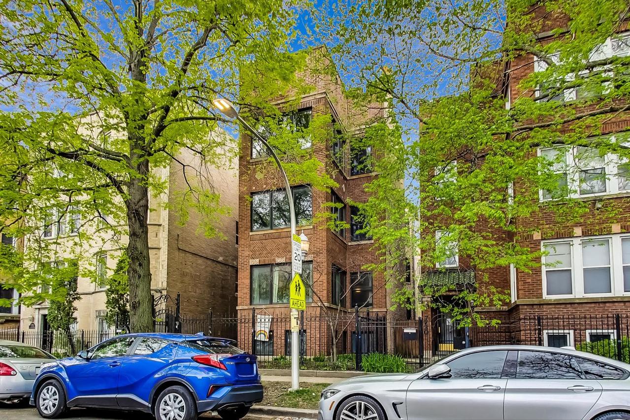 7716 N Ashland Ave., Chicago, IL 60626