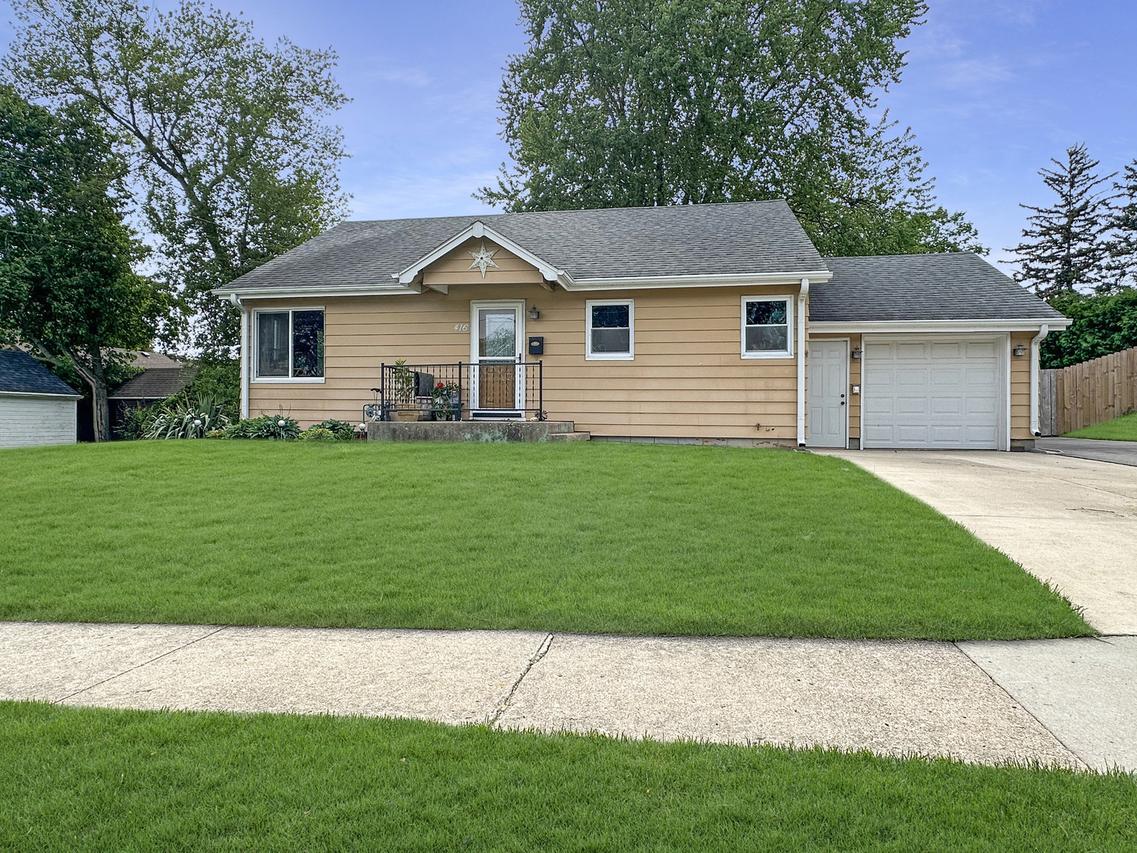416 N Trunck Ave., Freeport, IL 61032