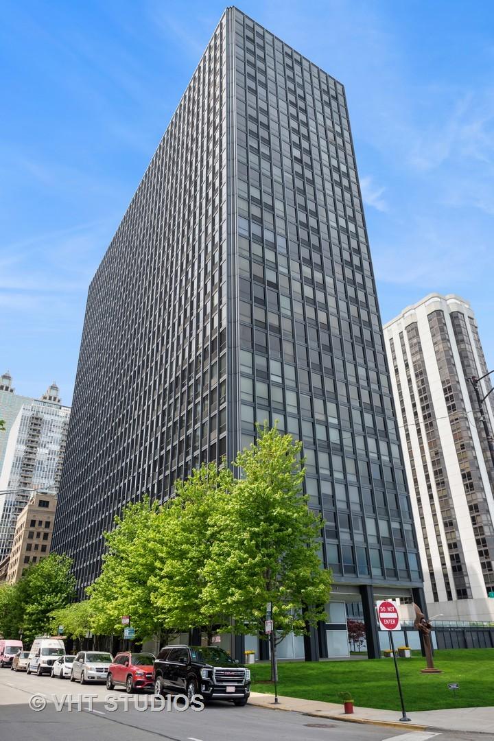 900 N Lake Shore Dr. #2807-05, Chicago, IL 60611