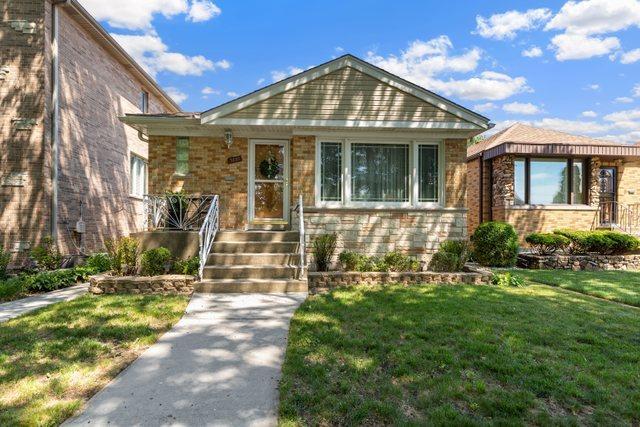 5009 N Melvina Ave., Chicago, IL 60630