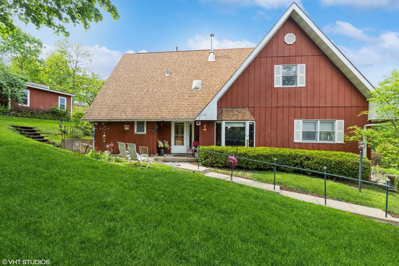 35W461 Country School Rd., Dundee, IL 60118