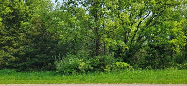 420 Des Moines Ln., Dixon, IL 61021