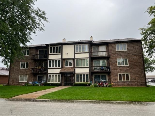 5016 Circle Ct. #1102, Crestwood, IL 60418