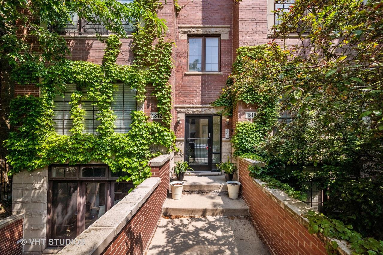 1810 W Armitage Ave. #2E, Chicago, IL 60622