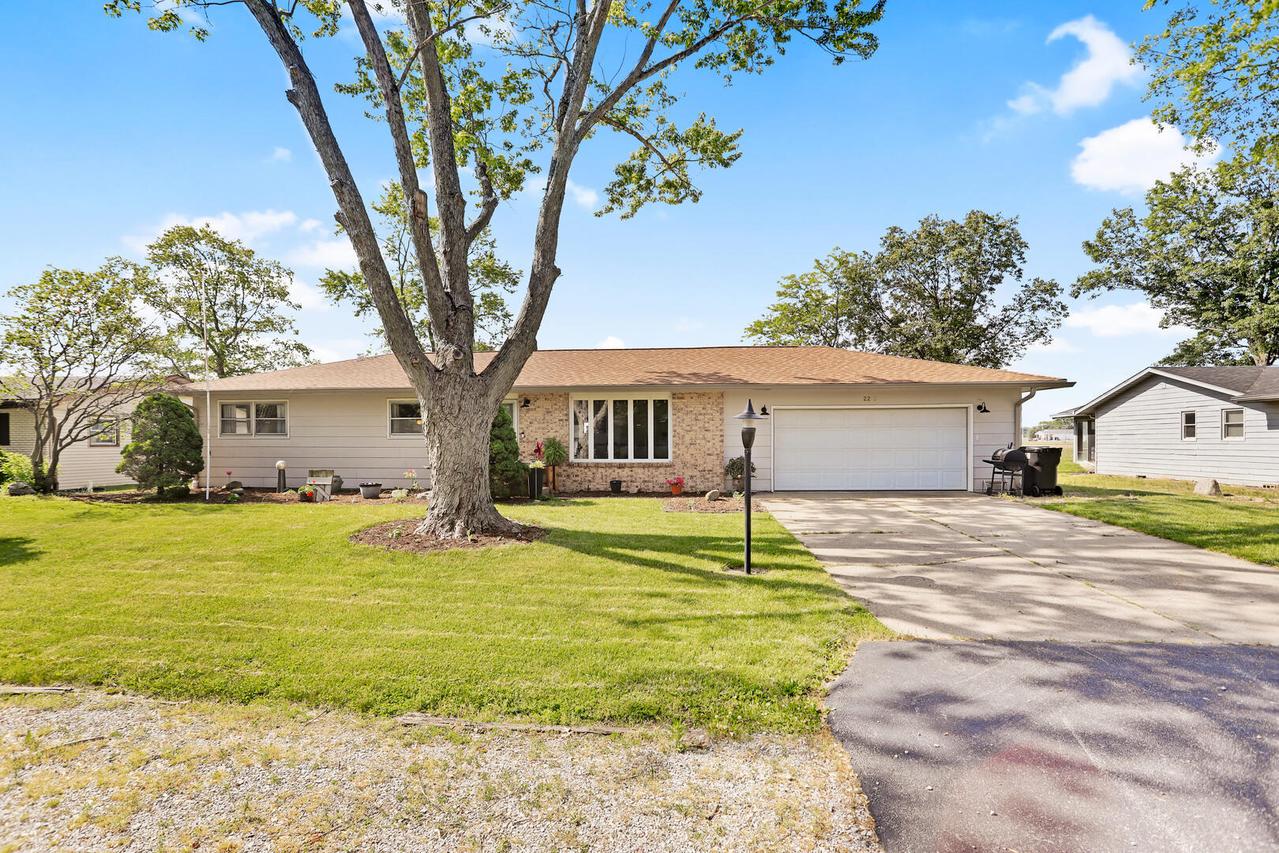 2215 Morningside Dr., St. Joseph, IL 61873