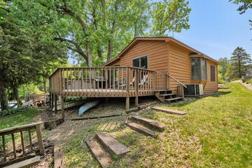 27 Lakeshore Dr., Wilmington, IL 60481