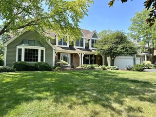 441 Country Ln., Crystal Lake, IL 60012