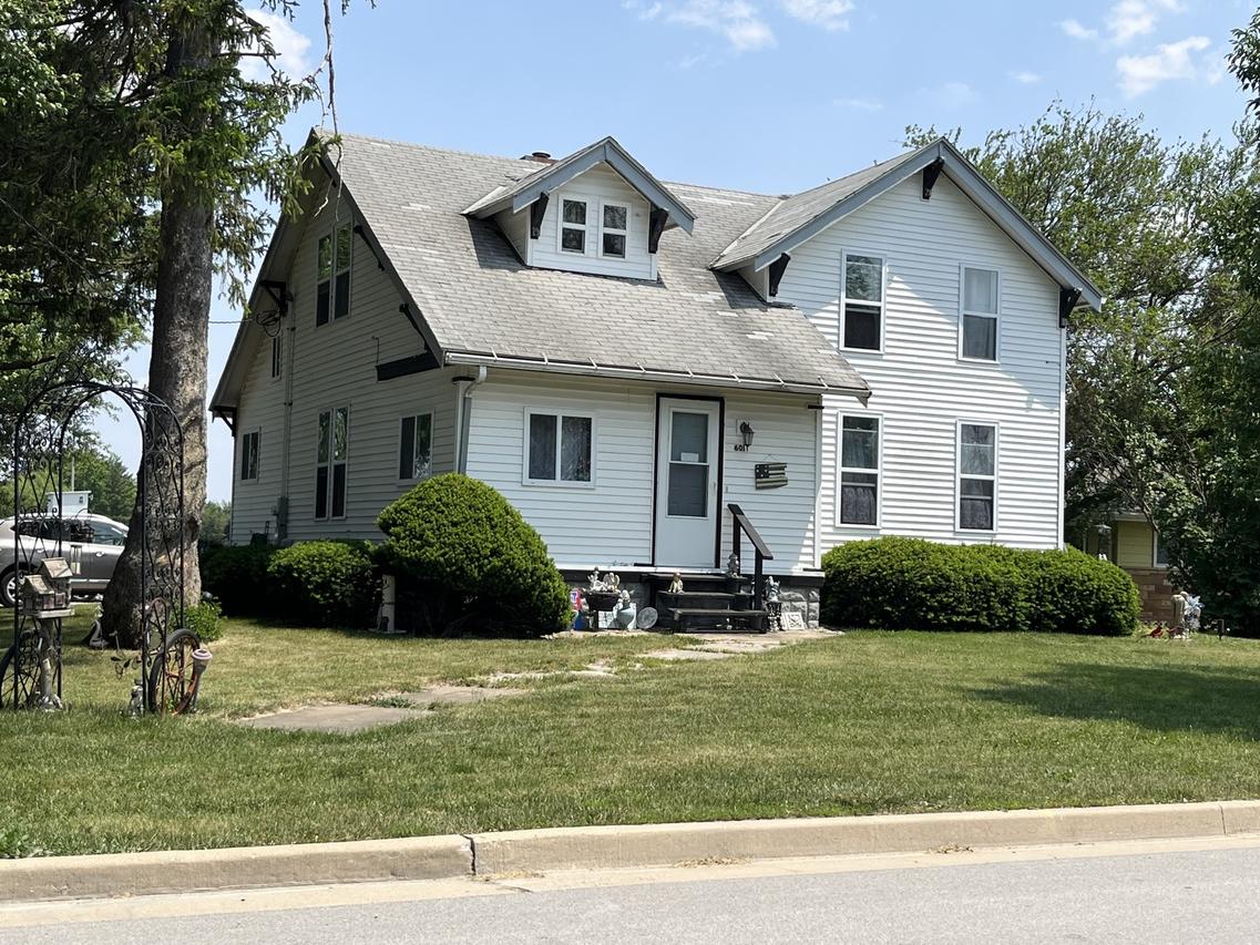 601 S Green St., Piper City, IL 60959