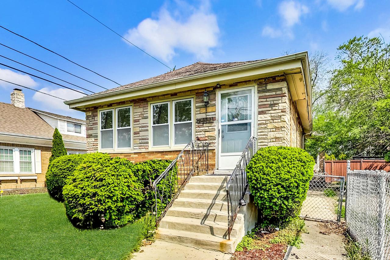 2442 W 108th St., Chicago, IL 60655