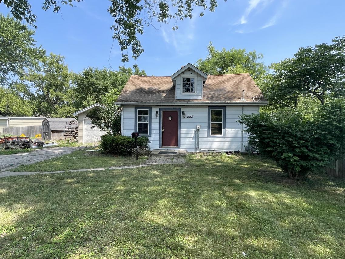 223 E Todd Ave., Woodstock, IL 60098