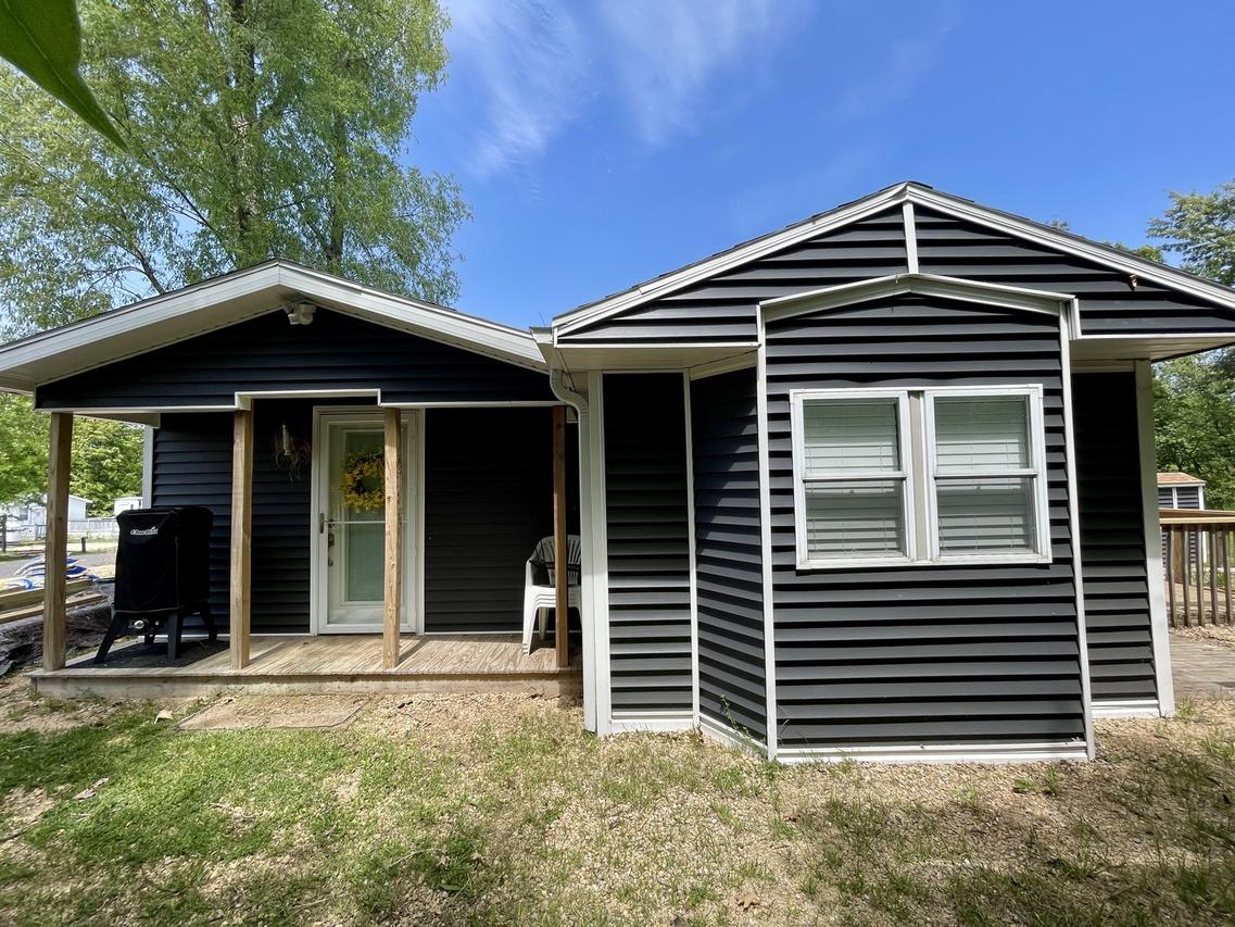 18/43 Woodhaven Dr., Sublette, IL 61367