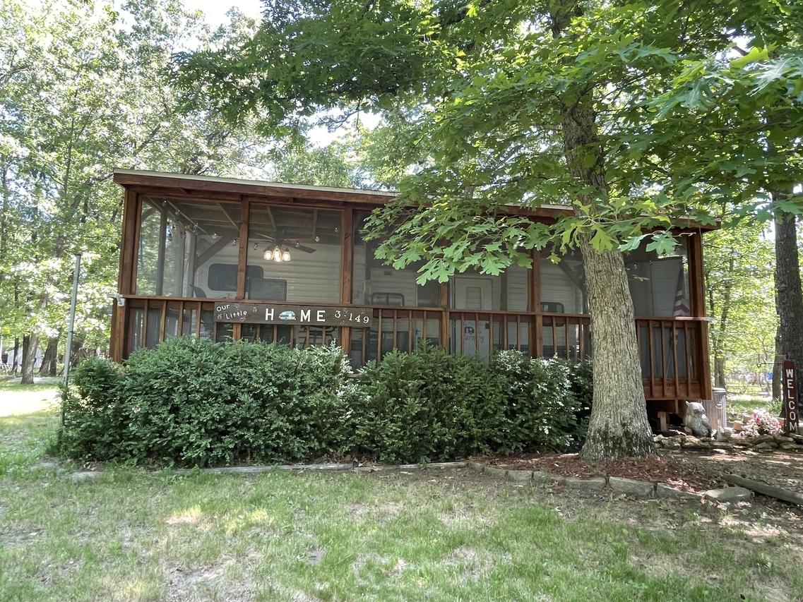 3-149 Woodhaven Lakes, Sublette, IL 61367