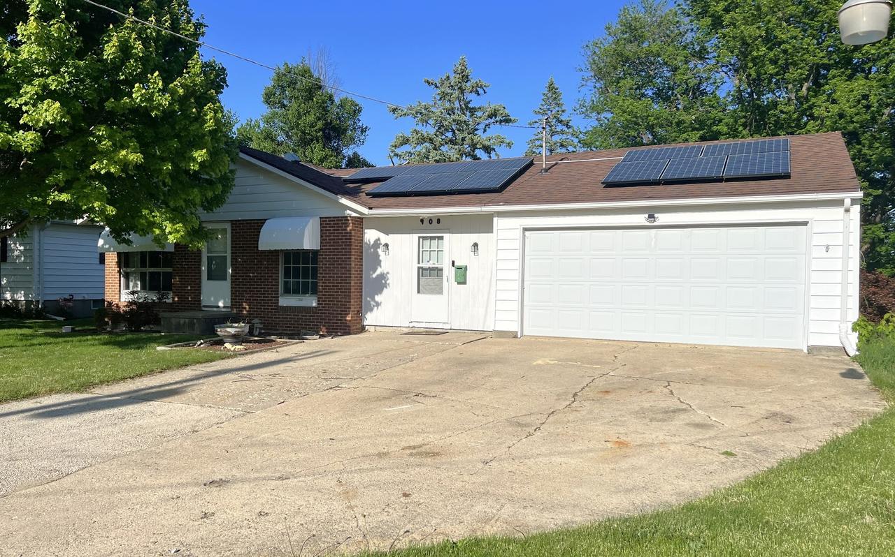 908 S Congress Ave., Polo, IL 61064