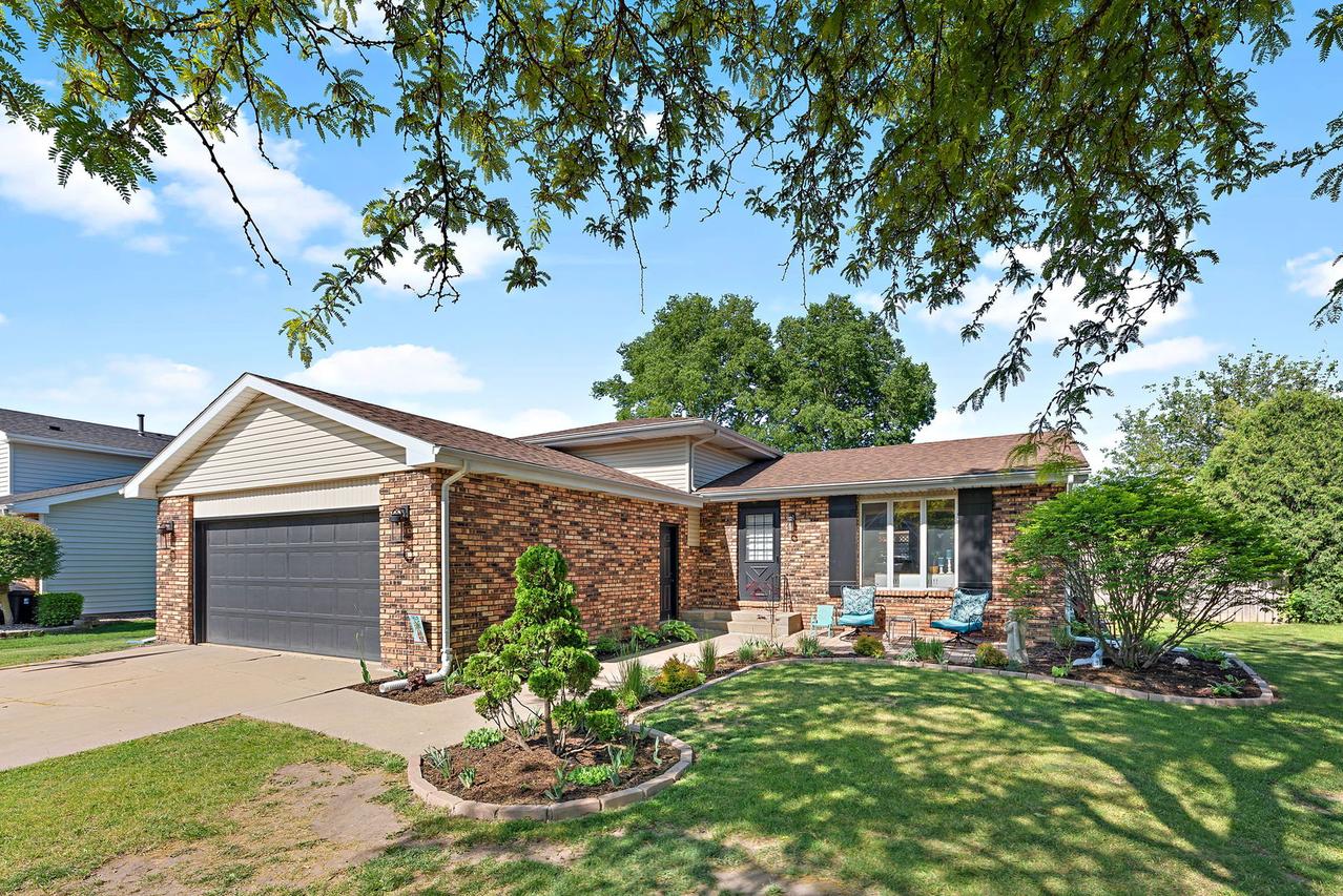 1323 Mill Pond Rd., Bourbonnais, IL 60914