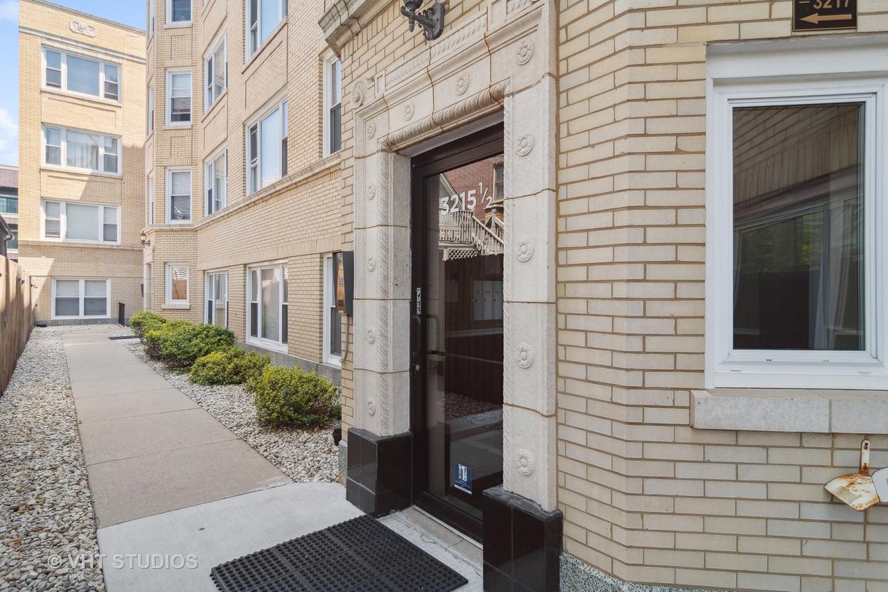 3215.5 N Francisco Ave. #1W, Chicago, IL 60618