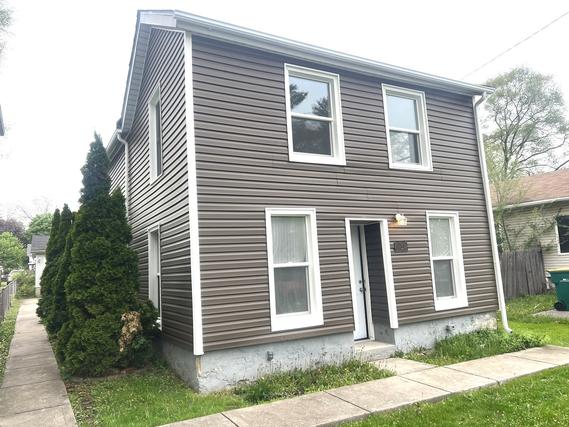 1021 N Hickory St., Joliet, IL 60435