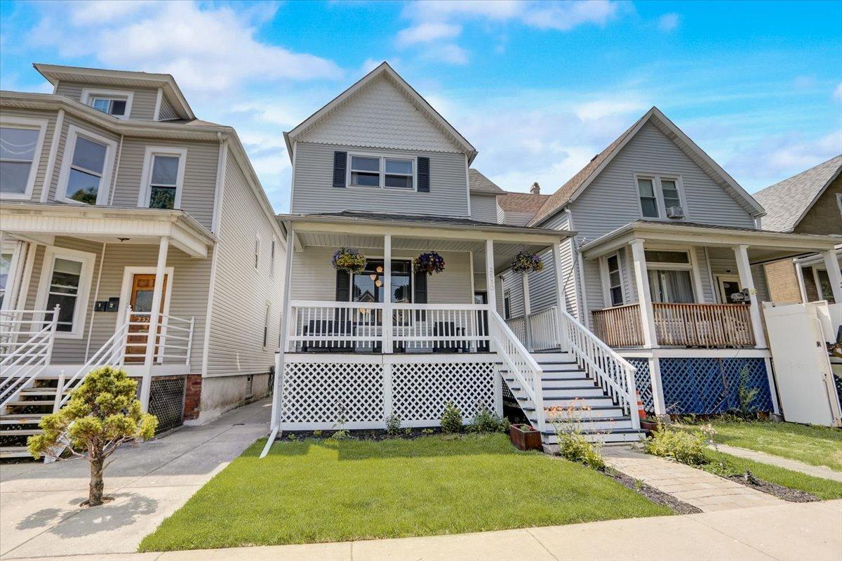 2530 N Monticello Ave., Chicago, IL 60647
