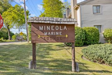 21 Mineola Rd., Fox Lake, IL 60020