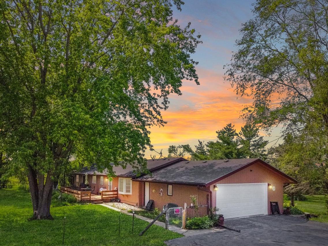 6866 Forest Preserve Rd., Rockton, IL 61072