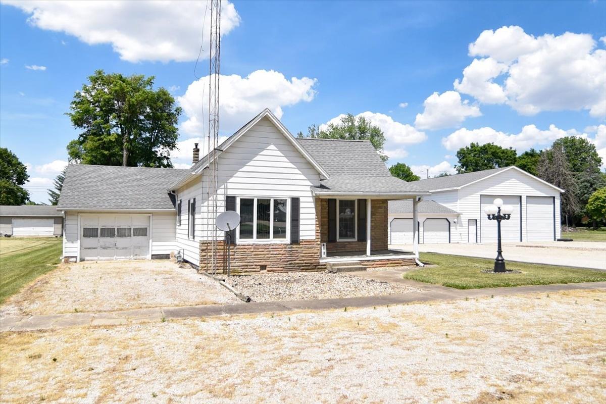 305 E Elm St., Allerton, IL 61810