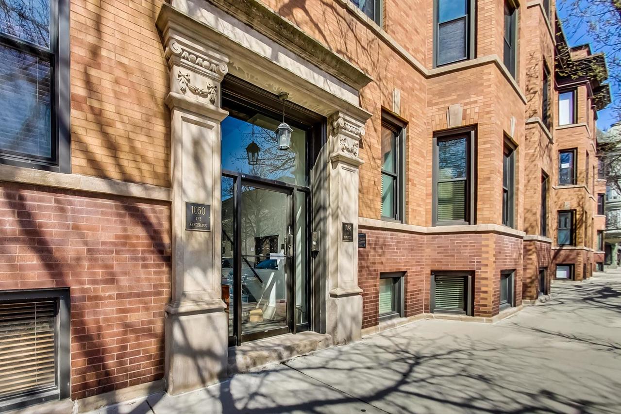 1050 W Armitage Ave. #B, Chicago, IL 60614
