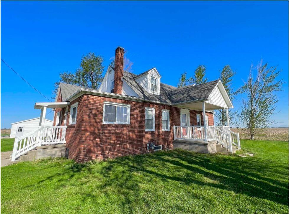 839 Il 185 Hwy., Farina, IL 62838