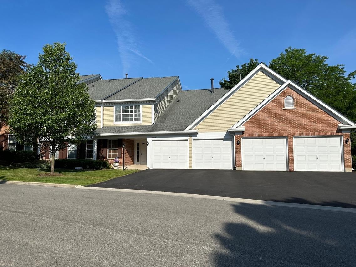 1010 Butternut Ln. #D, Mount Prospect, IL 60056