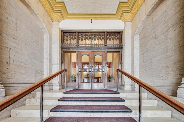 728 W Jackson Blvd. #902, Chicago, IL 60661