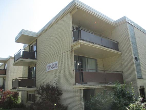 12548 Fairview Ave. #1-2A, Blue Island, IL 60406