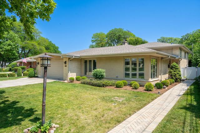 1401 Castle Dr., Park Ridge, IL 60068