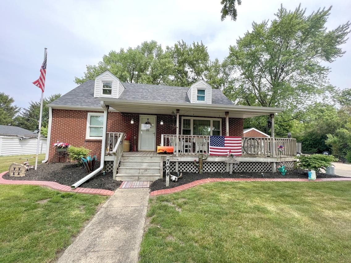 704 Eden Park Dr., Rantoul, IL 61866