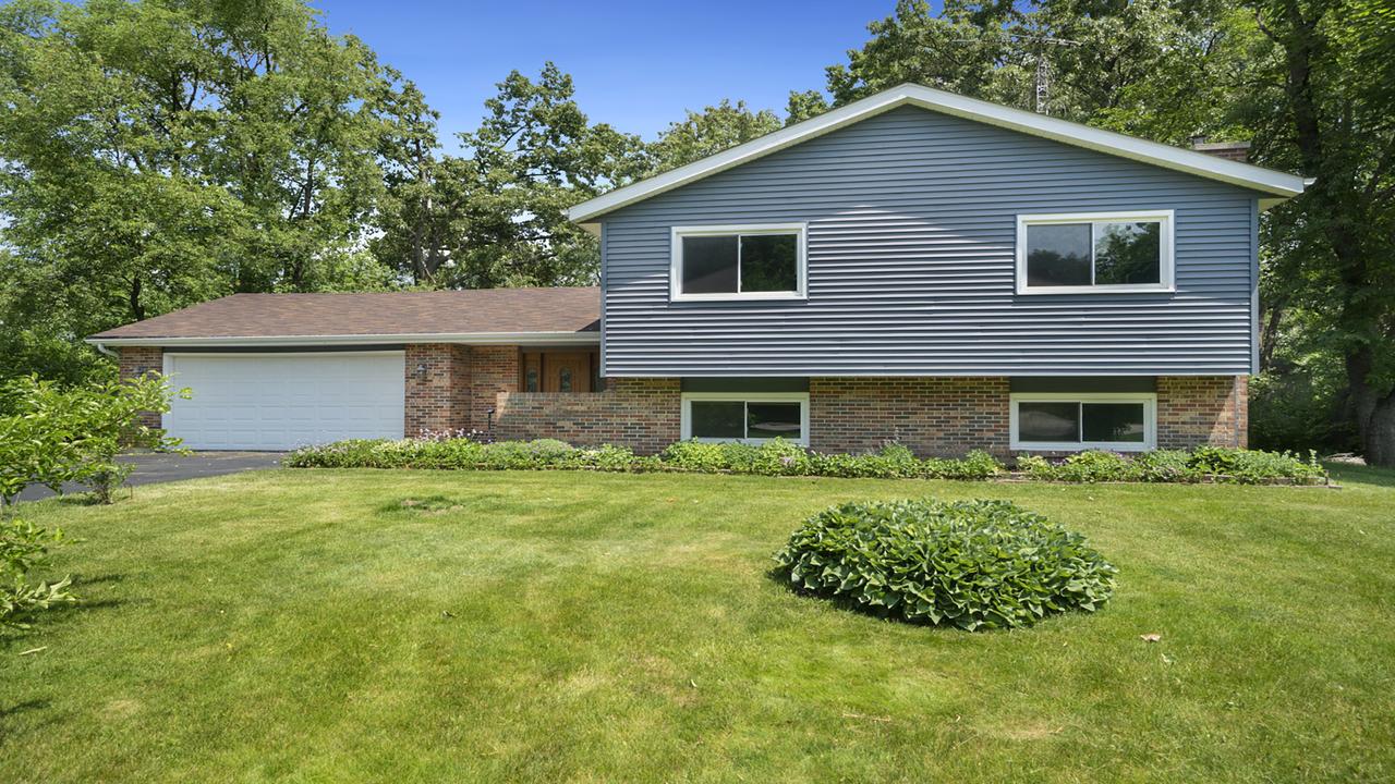 13837 Beaver Dr., Roscoe, IL 61073
