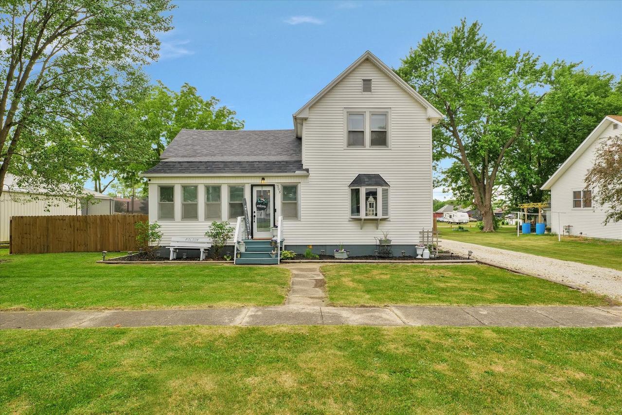 305 S Oak St., Buckley, IL 60918