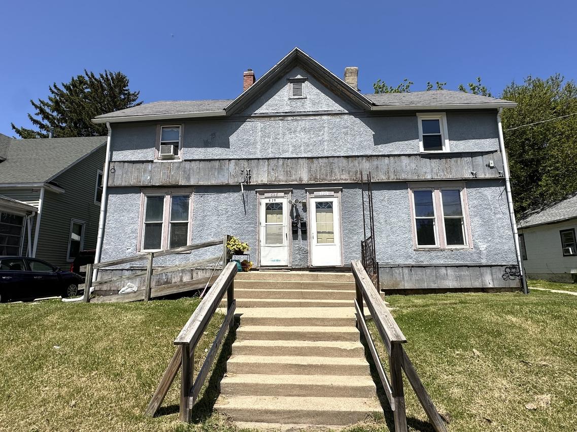 626-628 W Cottonwood St., Freeport, IL 61032
