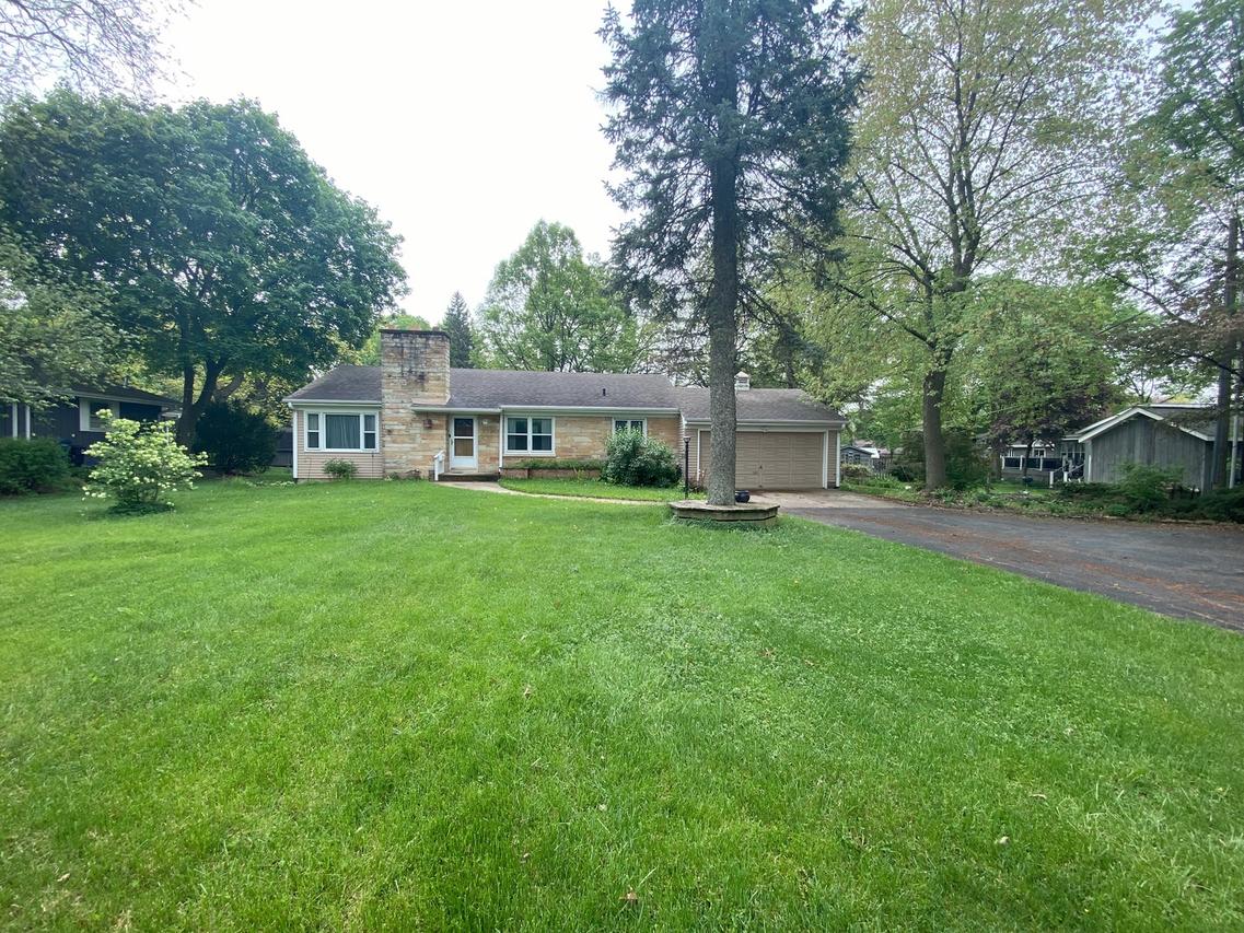 1108 E Chicago Ave., Naperville, IL 60540