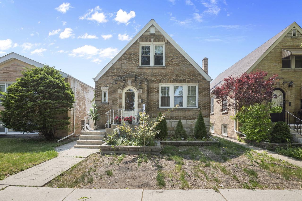 3030 N Nagle Ave., Chicago, IL 60634