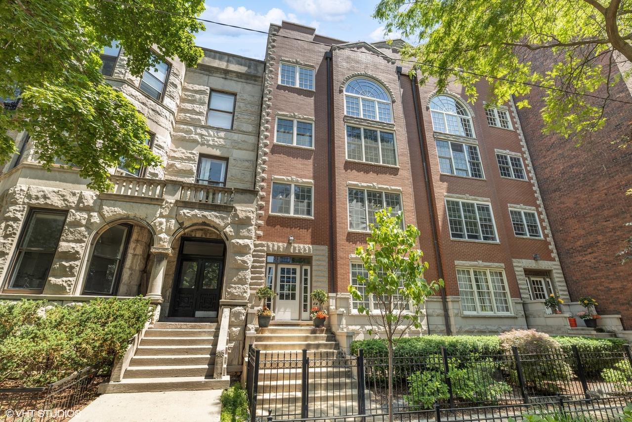 2715 N Pine Grove Ave. #2, Chicago, IL 60614