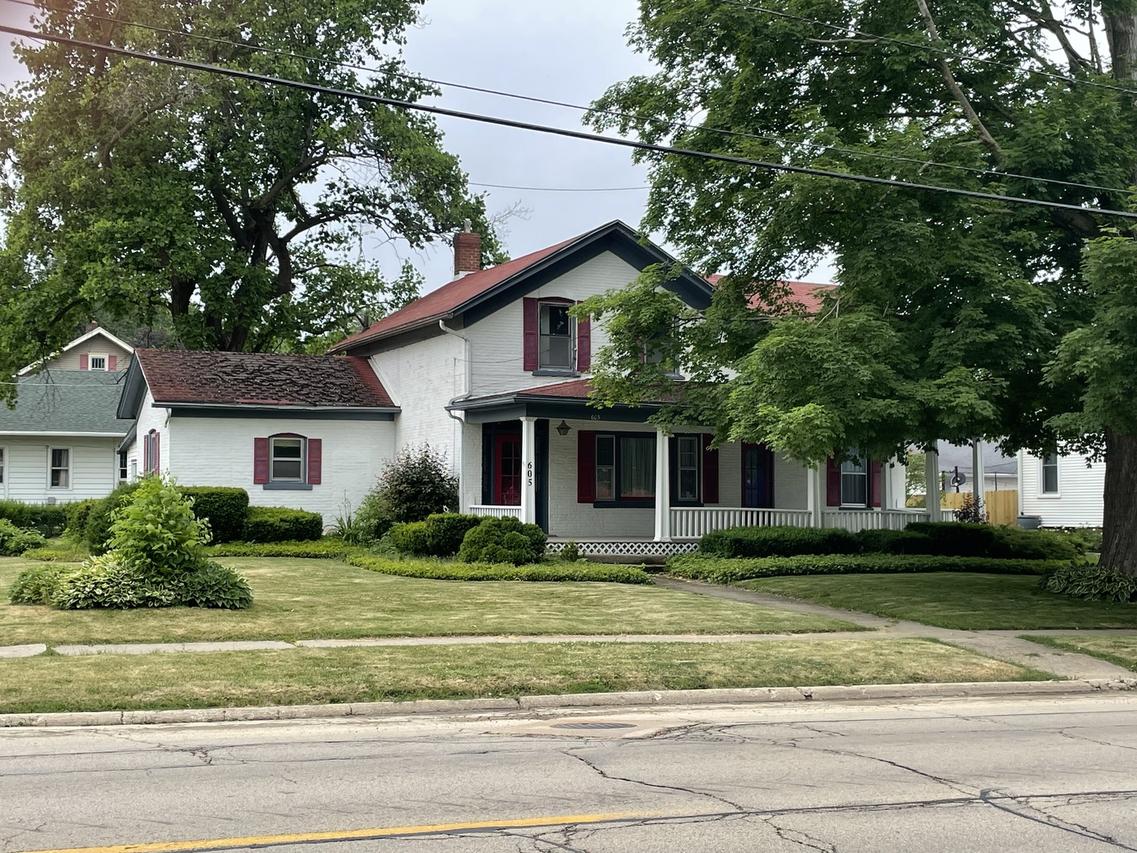 605 S Schuyler St., Lena, IL 61048