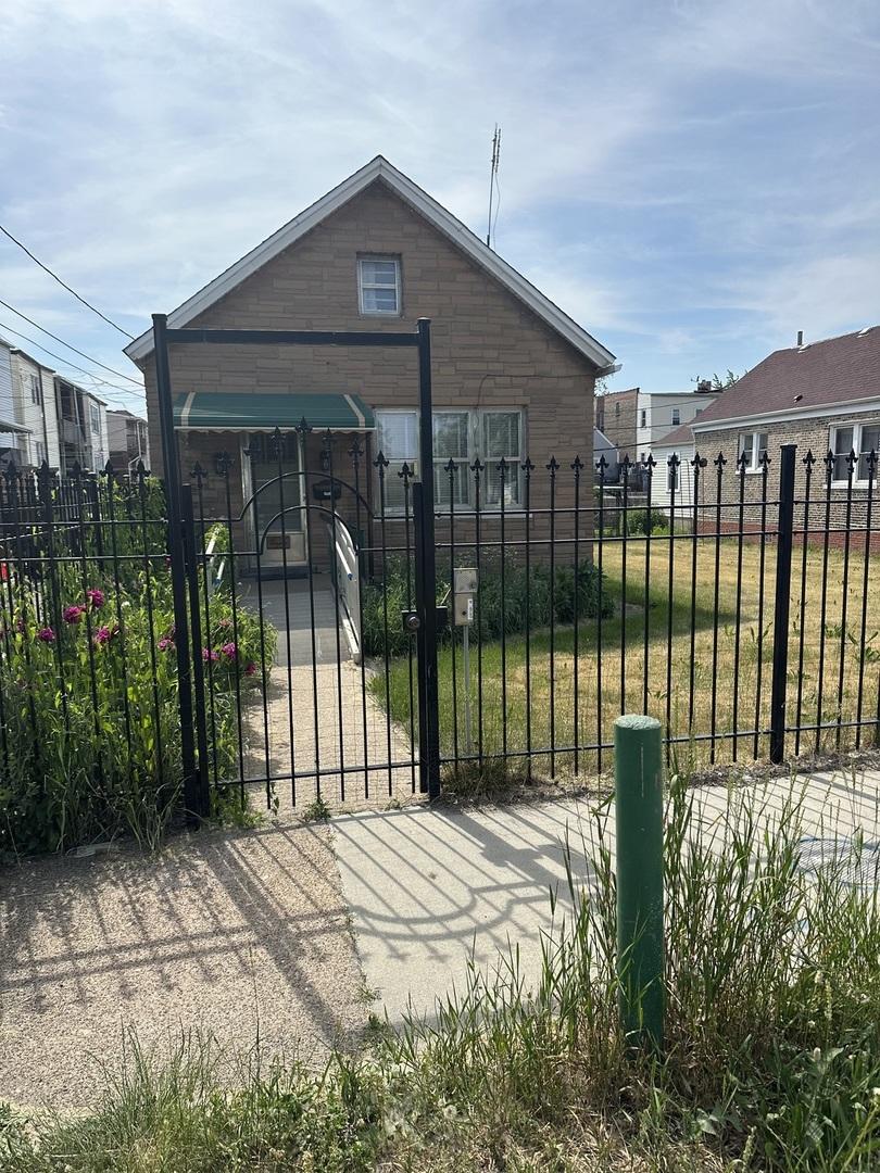 3860 S Artesian Ave., Chicago, IL 60632