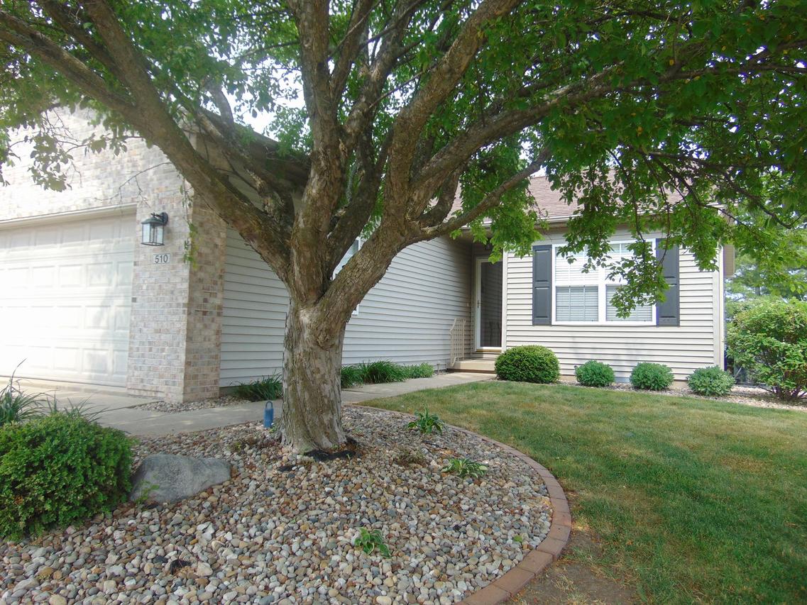 510 Stonecrest Dr., Savoy, IL 61874